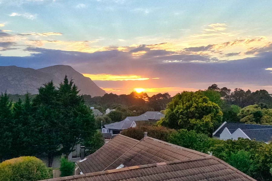 6 Bedroom Property for Sale in Hermanus Heights Western Cape